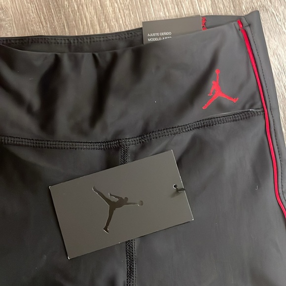 Jordan Bike Shorts - Picture 3 of 9